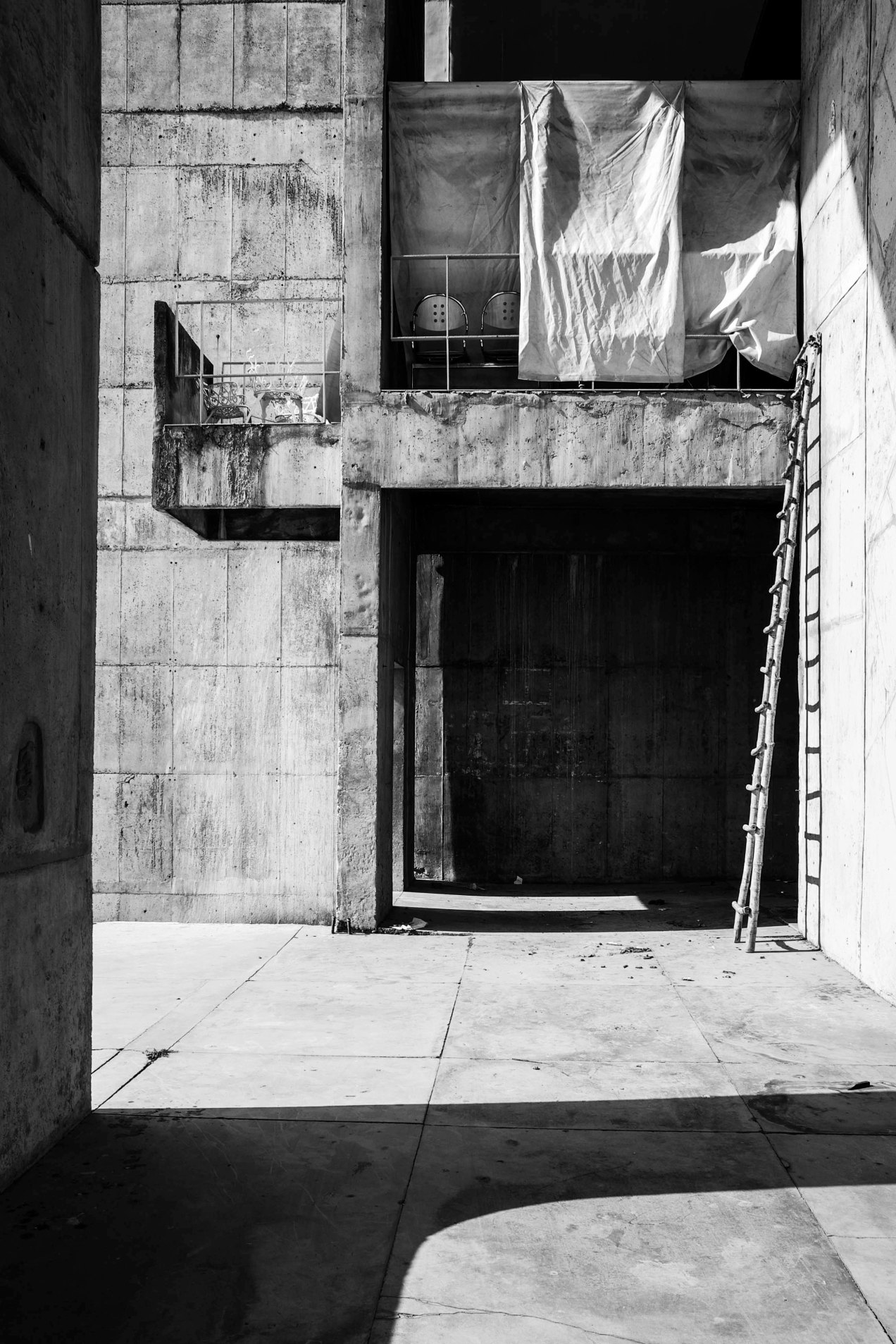 Détail du palais des assemblées, Chandigarh, gildalliere, 2010.