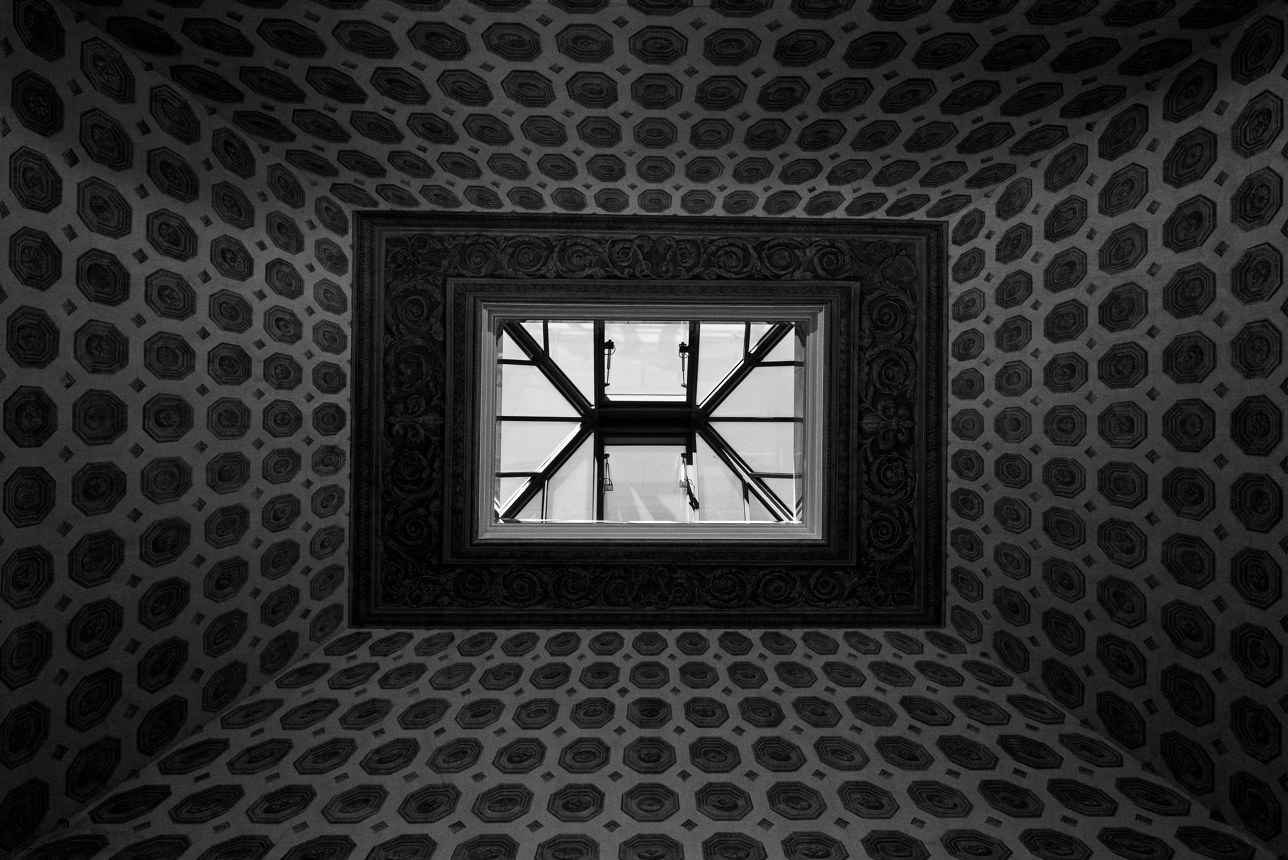 Plafond de l'escalier de l'hôtel de la Monnaie, gildalliere, Paris, 2019