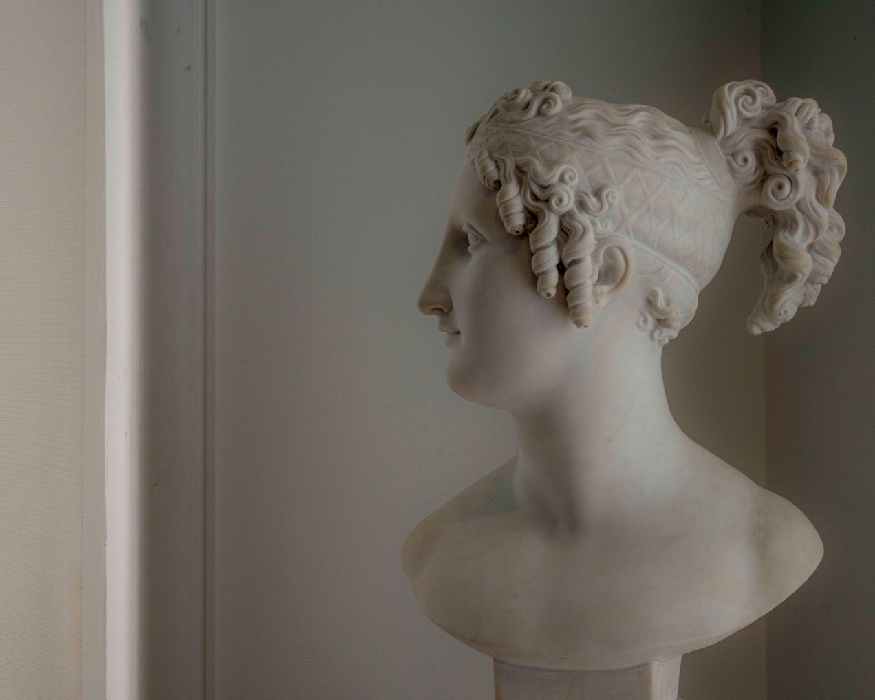 Pauline de profil, Antonio Canova, palais Masséna, gildalliere, Nice, 2019