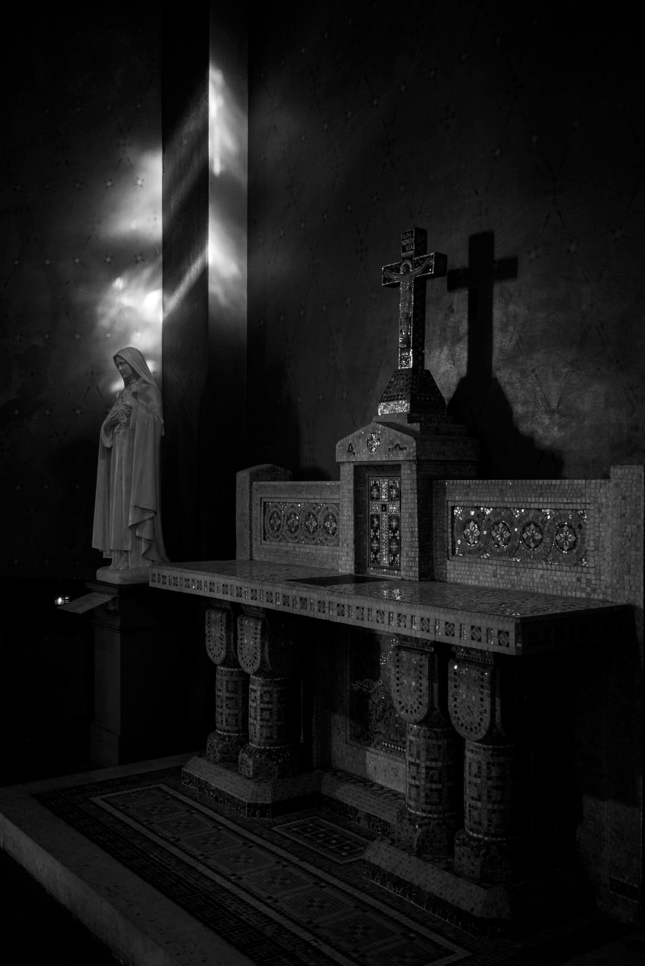 L'autel de la vierge Marie, Saint-Jean de Montmartre, Paris, gildalliere, 2019