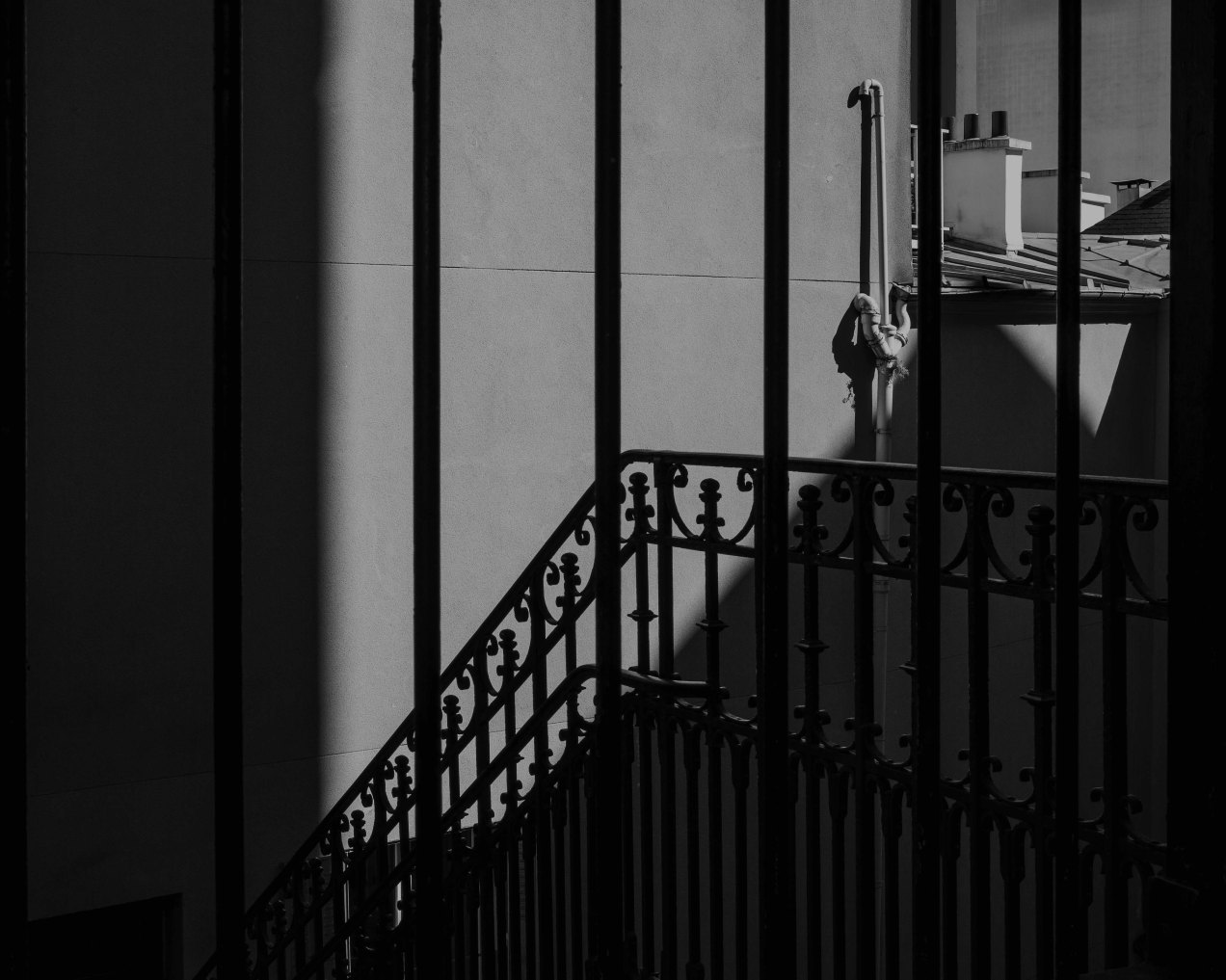 Abstraction, rampe d'escalier, rue des abesse, Paris, gildalliere, 2020